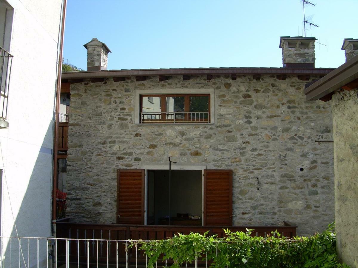 Buglio in Monte Residenza Antica Corte Villa Picta מראה חיצוני תמונה