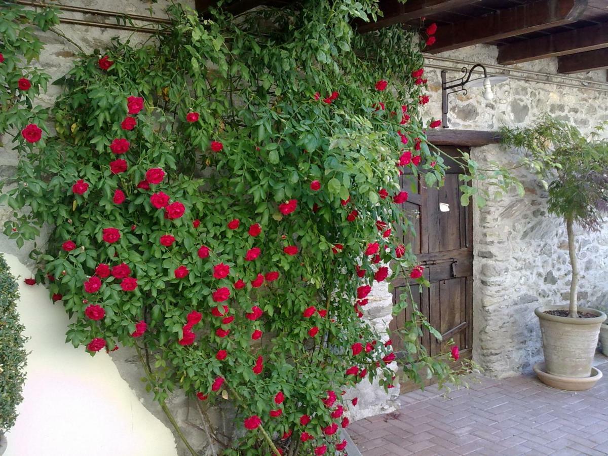 Buglio in Monte Residenza Antica Corte Villa Picta מראה חיצוני תמונה